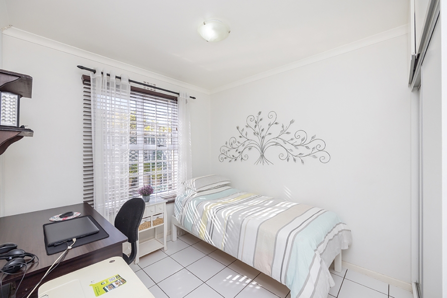 To Let 2 Bedroom Property for Rent in Sunningdale Western Cape